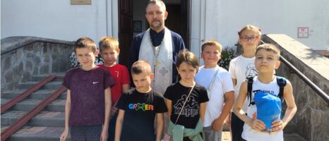 Экскурсия в храм школьников